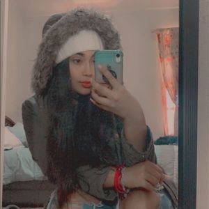 Meet your Posher, Esmeralda